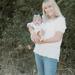 Meet your Posher, Sandi
